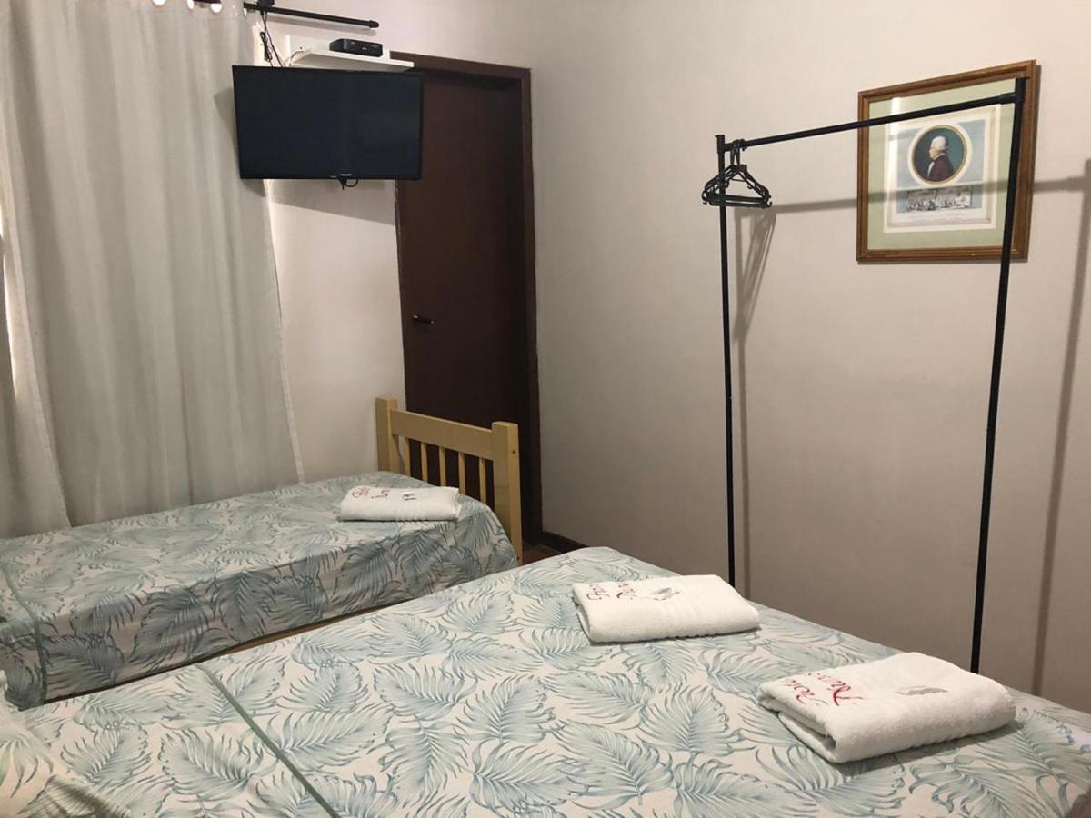 Nunes Hotel *
